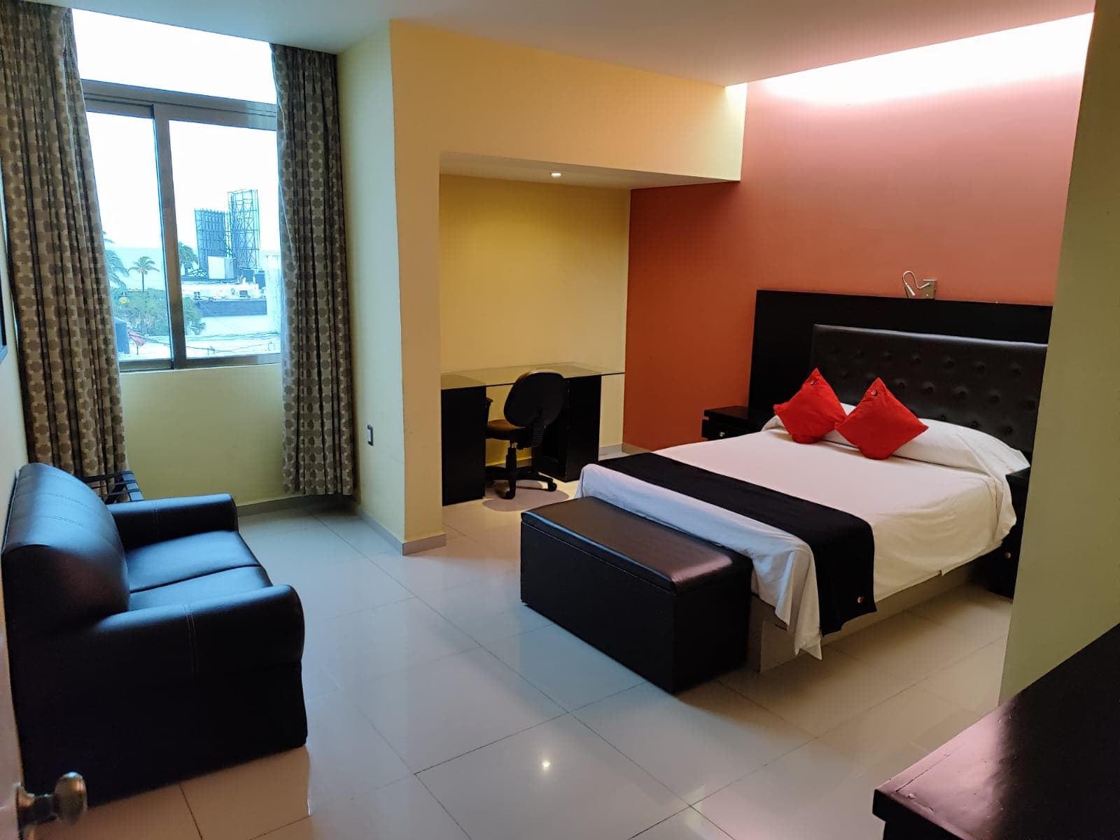 Junior suite triple imagen 1